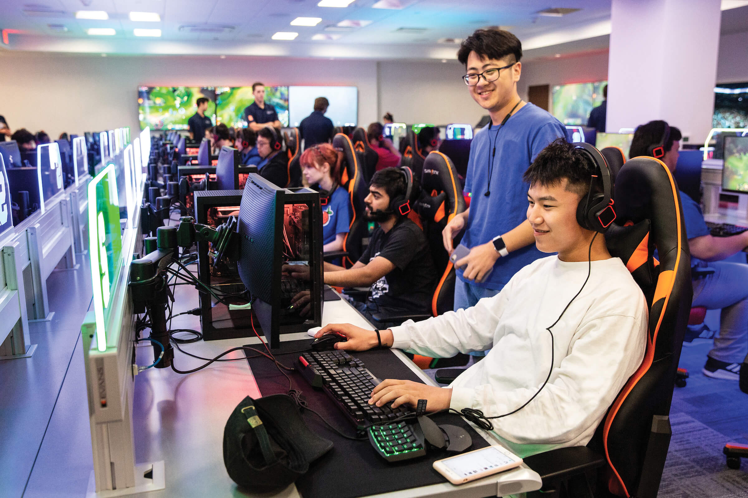 Students use the Esports Room in the Barnes Center