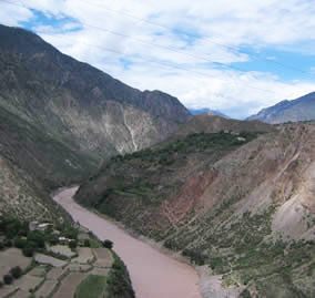 A view of the Mekong (Lancang) River canyon, as it traverses and cuts the southeast margin of the Tibetan Plateau near Deqen, in China's Yunnan Province