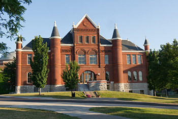 Tolley Hall, home of the Syracuse University Humanities Center