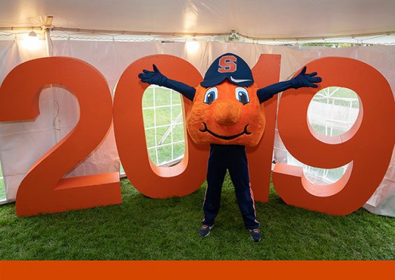 Otto in front of 2019