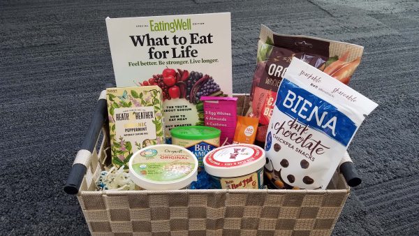 This is the healthy gift basket available in the prize drawing for those who complete the Sugar Savvy Challenge.