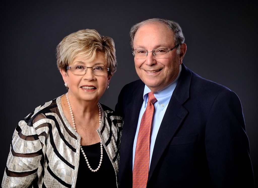 Robert ’59 and Diane Miron Make $7 Million Gift to Support Syracuse University Libraries, Stadium Project