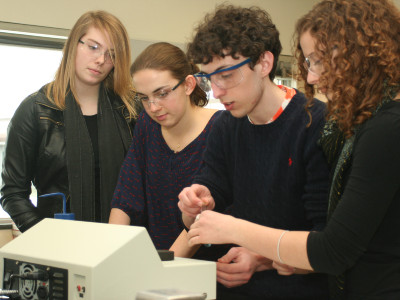 Students in a SUPA Chemistry class at East Syracuse-Minoa High School in 2013.
