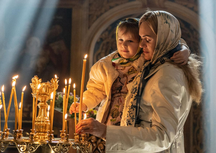 Being Comfortable With Being Uncomfortable: How Award-Winning Photojournalist Serhii Korovayny G’21 Covers the War in Ukraine