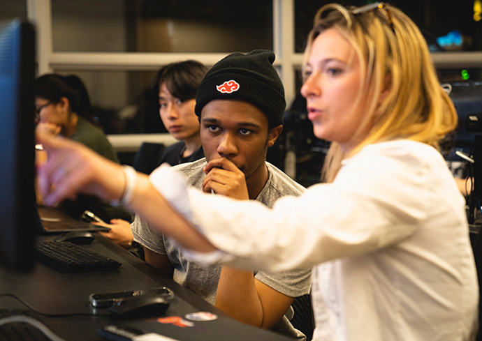 School of Information Studies Creates a Modern Learning Lab With Azure