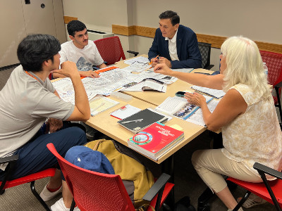English Language Institute Seeks Coversation Group Leaders