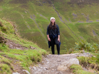 Yasmin Nayrouz '24 on a hike in Scotland