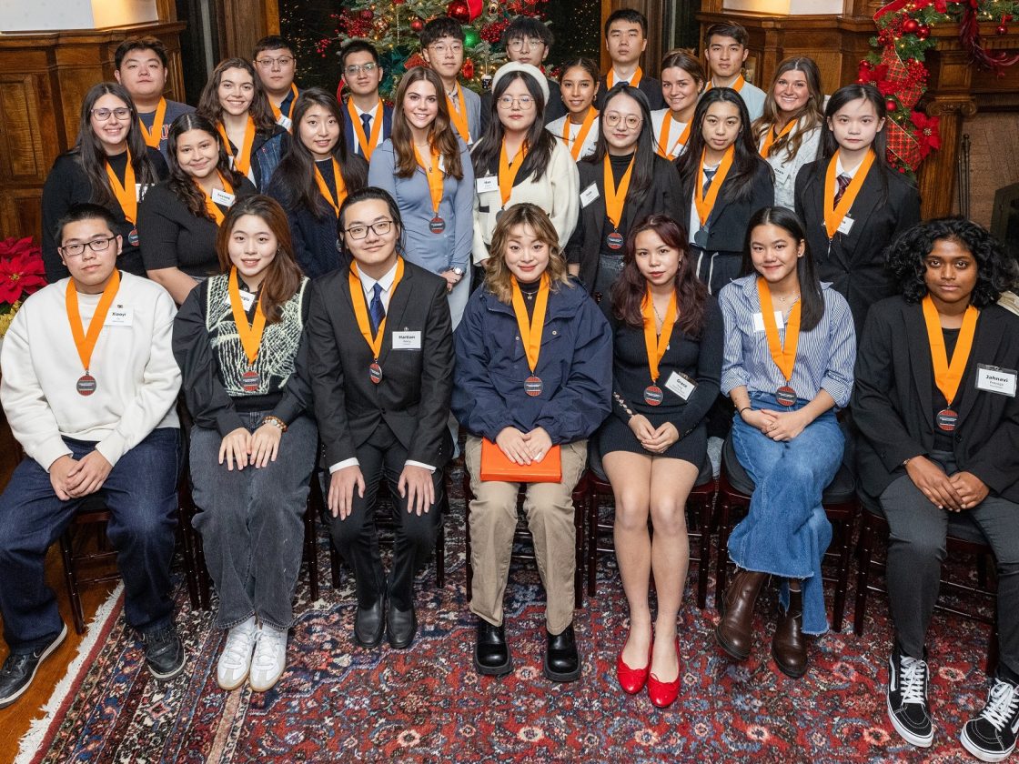Syracuse University Honored With 2024 Senator Simon Spotlight Award for Campus Internationalization