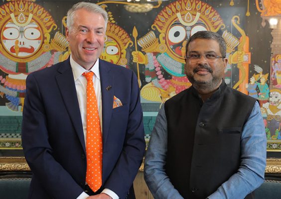 Dean Van Slyke Visits India to Celebrate Maxwell’s Centennial, Partnerships and Alumni