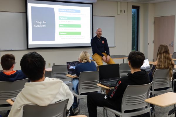 ‘My Eyes Lit Up’: After An Exciting Campus Visit, Izzy Kaplan Joins First Class of Esports Majors (Video)