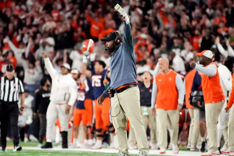Syracuse University’s Football Team Bowl-Bound, Will Play Washington State in the Holiday Bowl