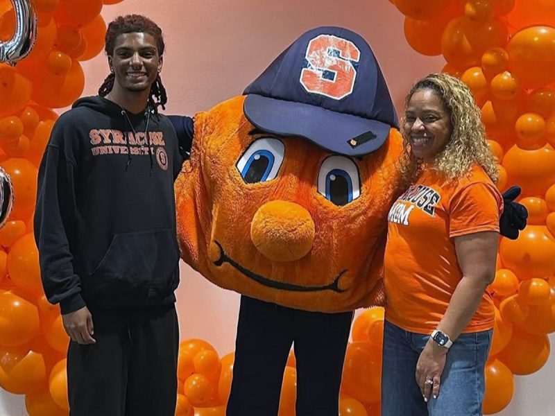Legacy Families Reflect on Welcome Week and What It Means to Be Orange