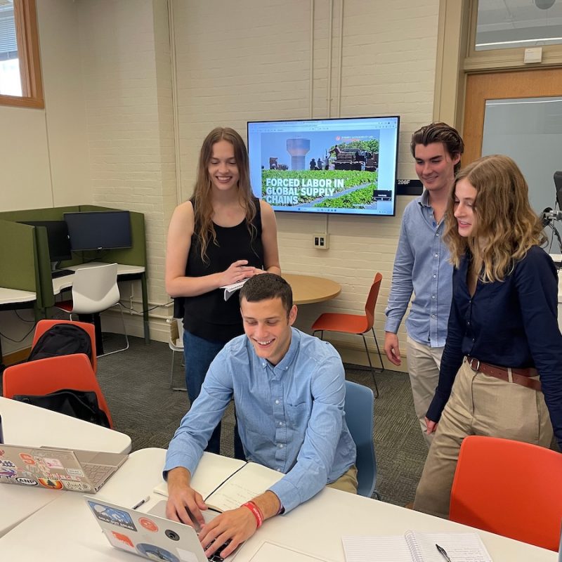 Dynamic Sustainability Lab Collaborates With Thomson Reuters to Build Expertise and Opportunity