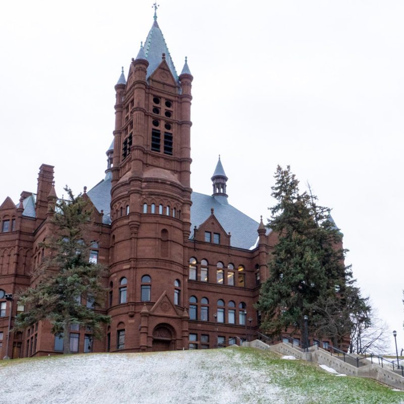 New ¡Guitarra! Recital Series Brings World-Renowned Classical Guitarists to Campus