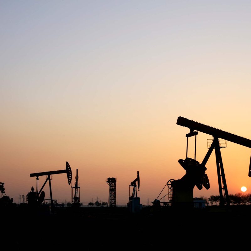 Professor Warns of Oil Shock if Strait of Hormuz Remains Closed