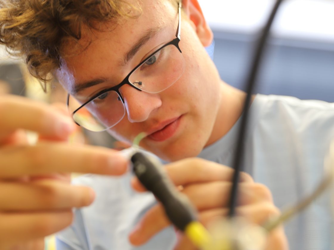 Syracuse University Leads Development of Statewide Battery Workforce Pipeline