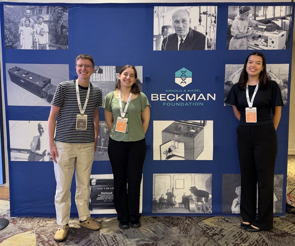 2 Beckman Scholars Reflect on Independent Research, Finding Their Path