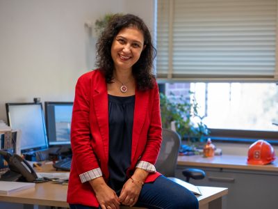 With History in Hand, Professor Uses Archives to Revamp Environmental Courses 